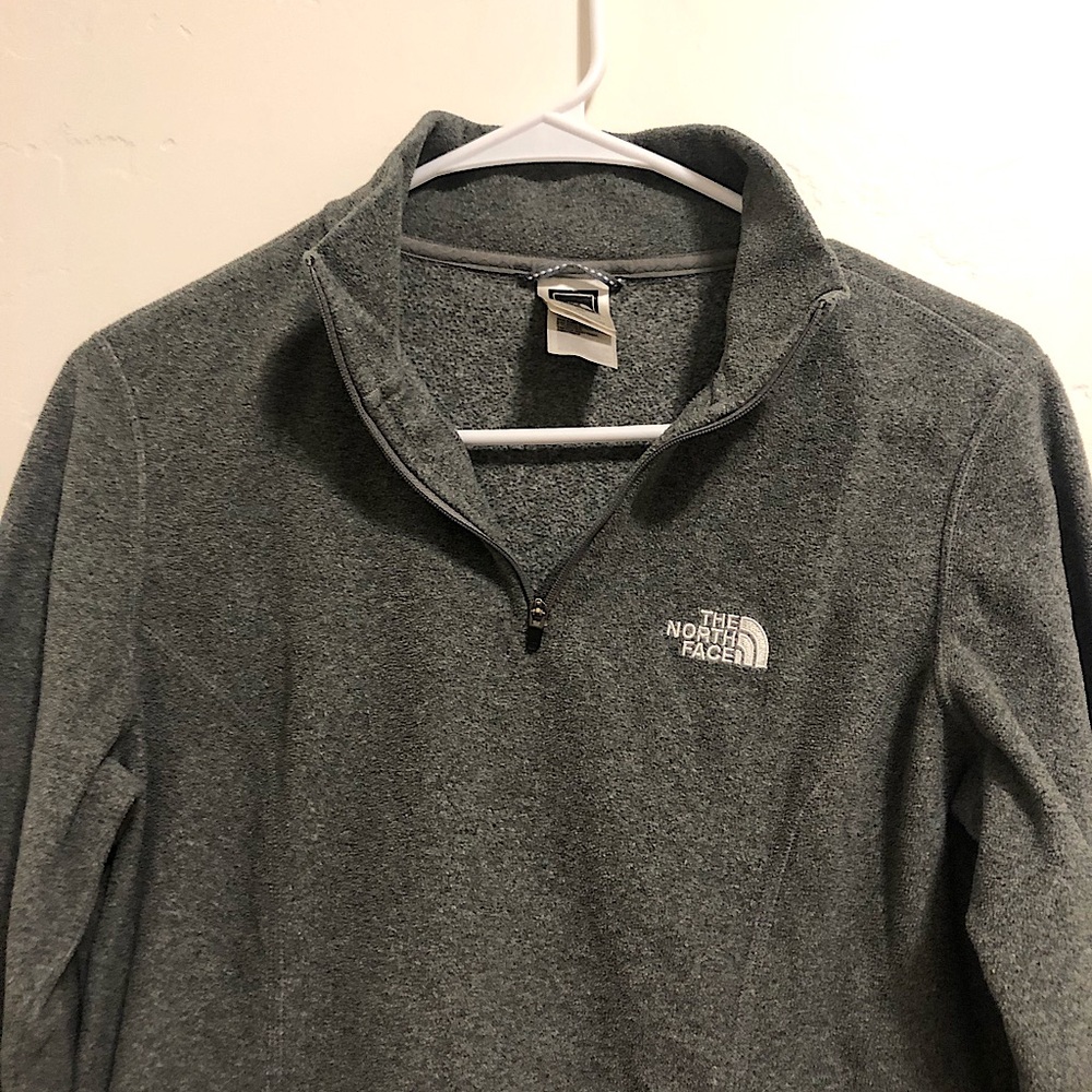 North Face women’s size small quarter zip